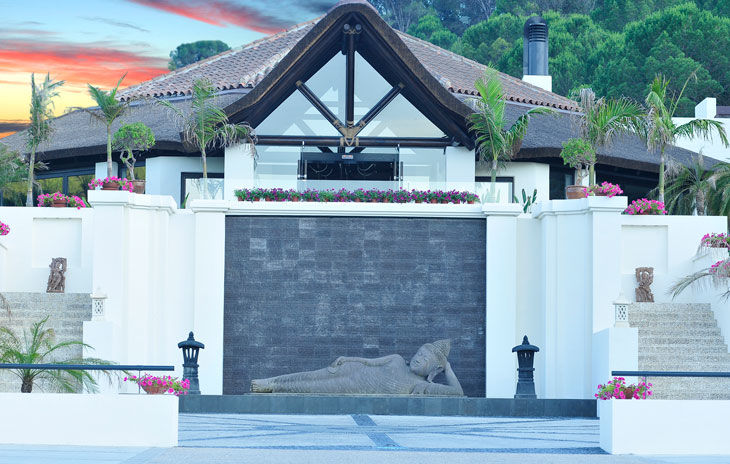 Shanti Som Monda Luaran gambar